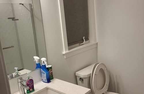 Leitrim House | Minutes from Ottawa Airport Short-Term