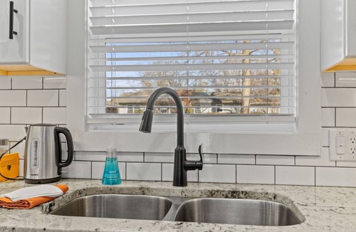 Ozark House | Minutes from Ozark`s favorites