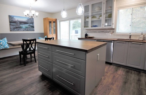 Barrie Apartment | Minutes to Barrie Waterfront & all that it has to offer!