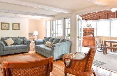East Dennis House | Minutes to Bayside Beaches!