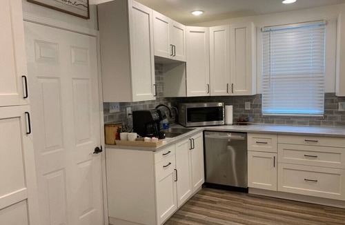 Uptown House | Minutes to Beale 4BR/3BA SFH