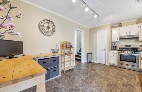 Peachtree City House | Minutes to Lake Peachtree, Flat Creek Country Club