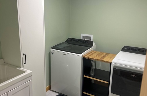 York Apartment | Minutes to National Park, beaches, golf, bike paths, restaurants and more….