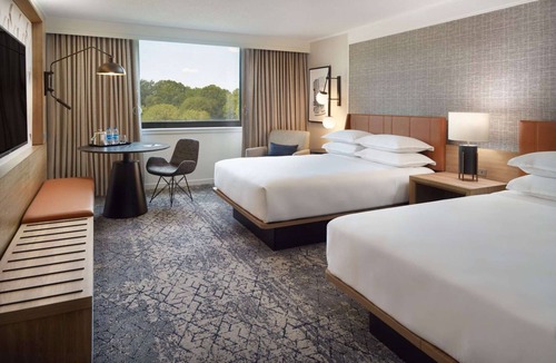 Durham Hotel | Minutes to Research Triangle + Free Shuttle & Pool