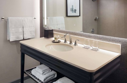 Durham Hotel | Minutes to Research Triangle + Free Shuttle & Pool