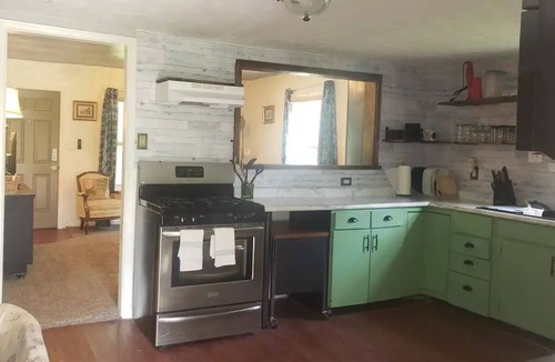 Maryland Heights House | Minutes to St. Louis Music Park, Hollywood Amphitheater and Creve Couer Lake