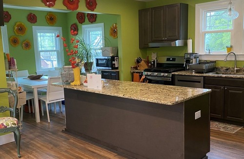 Cape Charles House | Minutes to the BEACH! Boat friendly, fire pit, bocci & large yard for famly fun!