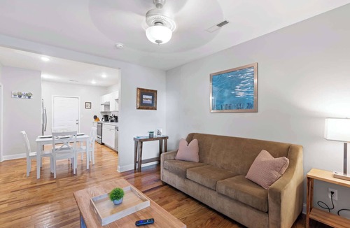 Chattanooga House | Minutes to the Zoo & Downtown! - McCallie Dugout