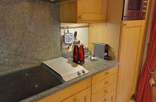 Zweisimmen Nr Gstaad Apartment | Minutes Walk from Gstaad Center - Great Apartment