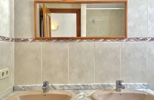 Roses Town Center Cottage | MIR. house with communitary swimming pool