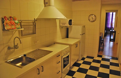 El Clot Apartment | MIRABARNA Meridiana -near Sagrada Familia - Private /Professional Cleaning /WiFi