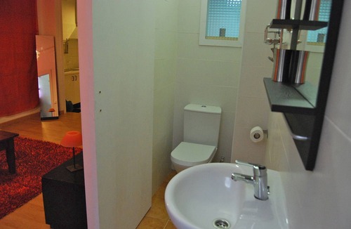 El Clot Apartment | MIRABARNA Meridiana -near Sagrada Familia - Private /Professional Cleaning /WiFi