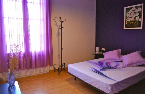 El Clot Apartment | MIRABARNA Meridiana -near Sagrada Familia - Private /Professional Cleaning /WiFi
