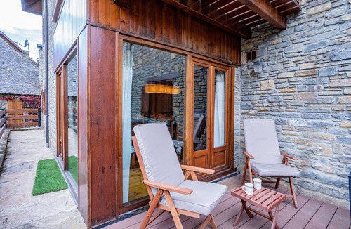 Gessa Apartment | MIRADOR APT IN PLETA DE GESSA. PRIVATE PARKING IN BAQUEIRA.