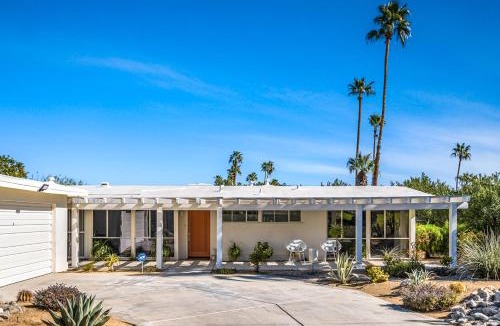 Magnesia Falls Cove House | Mirage Cove