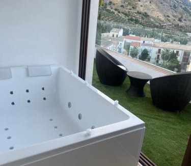 Albanchez de Magina Apartment | Miramundos Jacuzzi privado y vistas Escapadas románticas en Magina