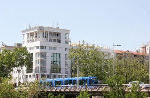 Port Marianne Apartment | Miranove