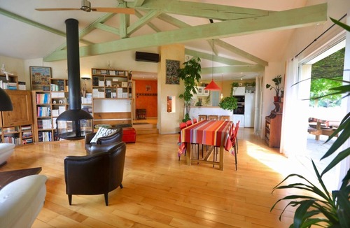 Roumengoux Villa | Mirepoix architect-designed villa bright heated pool gym wifi air-conditioning.