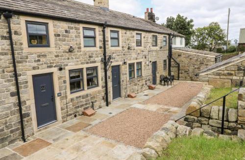 Lumbutts House | Mirk Cottage