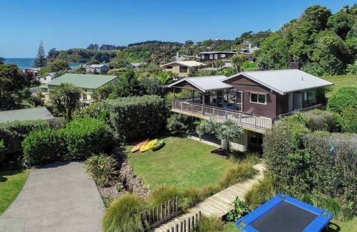 Palm Beach Apartment | Miro Magic - Steps to Palm Beach