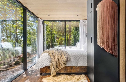 Lupton City Cabin | Mirror Cabin Forest S