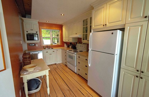 Dudswell Ski Chalet | Mirror Lakefront and SPA | A Fleur D'eau