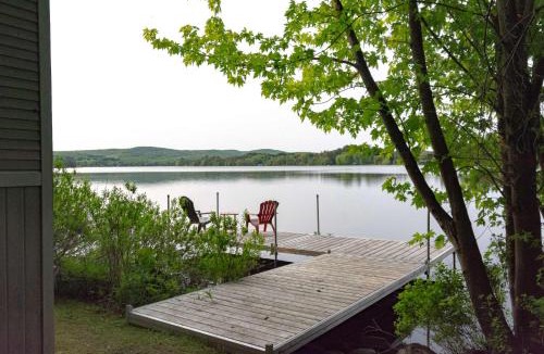 Dudswell Ski Chalet | Mirror Lakefront and SPA - A Fleur D'eau