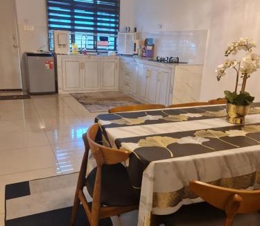 Semabok House | Mishary Homestay