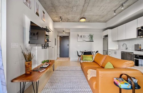 Connaught Condo | Miso 2 BD - Skyline View, Patio, Gym, Pool & AC