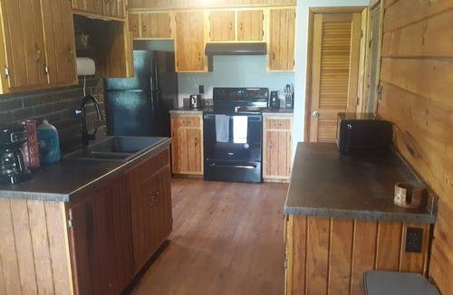 Gainesboro Cabin | Miss Jettie's Cabin