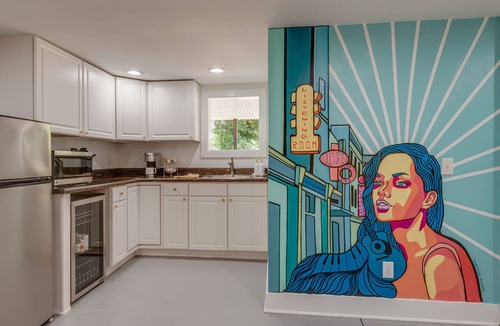 Eighth Avenue Apartment | Miss You in the Morning : Private Suite