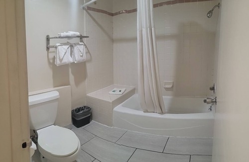 Hayward Hotel | Mission Inn and Suites