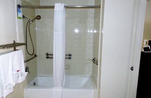 Hayward Hotel | Mission Inn and Suites