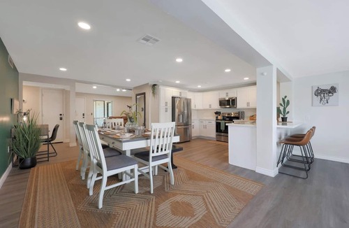Glendale House | Mission Masia | Near Stadium | Pool | BBQ | Games