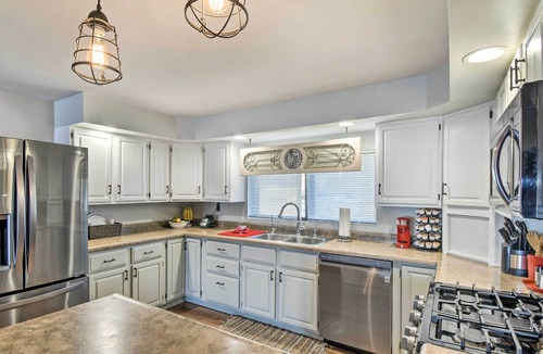 Thomson House | Mississippi River Retreat: Game Room & Deck!