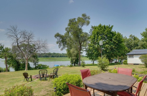 Thomson House | Mississippi River Retreat: Game Room & Deck!