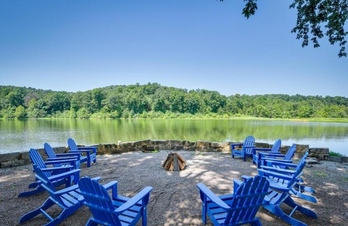 Saint Mary House | Missouri Castle w/Private Lake, Pool & 100 Acres!
