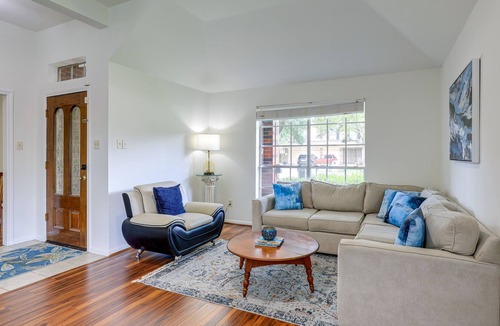 Missouri City House | Missouri City Home w/ Grill & Fenced Yard!