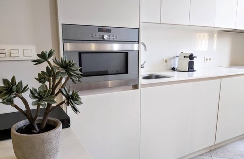 Triana Apartment | Misterhost Attorney Triana III - Private terrace