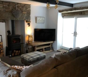 Foulridge House | Mistletoe Cottage