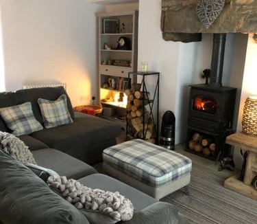 Foulridge House | Mistletoe Cottage