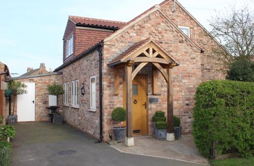 Alne House | Mistletoe Cottage