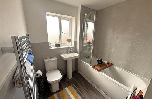 Weldon House | Mistletoe Gardens Havens