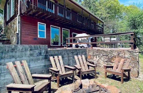 Jasper Cabin | Misty Bluff Cliffside Cabin with Amazing Views from every room!