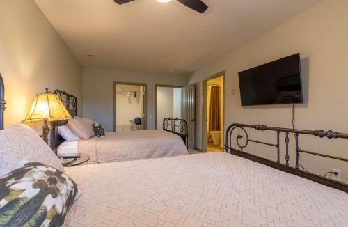 Boone House | Misty Mountain Hop