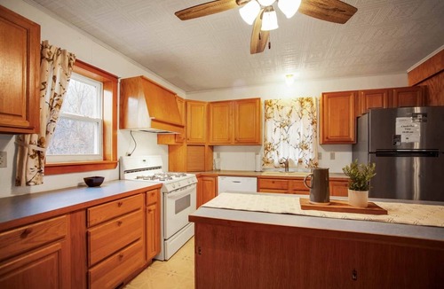 Wellsboro House | Misty Mountain Cottage - Pet Friendly