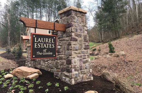 Gatlinburg - Pigeon Forge Ski Chalet | Misty Mountainside - Two Bedroom Chalet