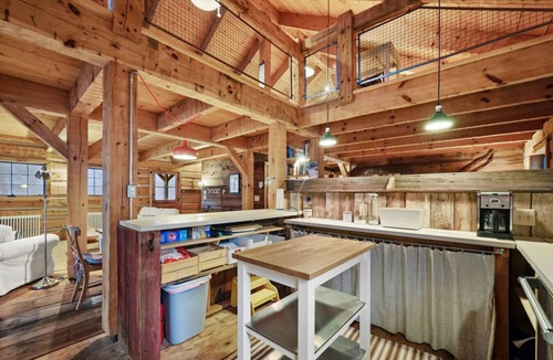 Monterey Cabin | Misty Pines Cabin | Wood Stove Sauna