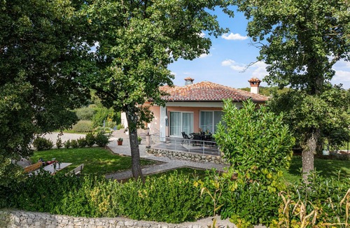 Marceljani House | mit Blick auf das Wasser by Interhome