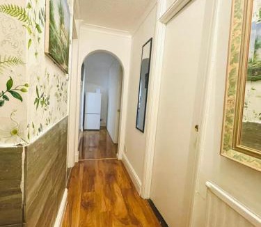 Wandle Valley Bed & Breakfast | Mitcham and Sutton stay